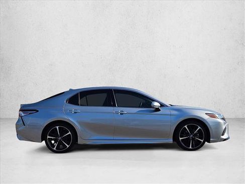 Used 2019 Toyota Camry XSE FWD image 4