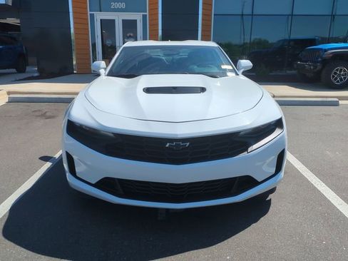 Used 2020 Chevrolet Camaro LT w/ Technology Package RWD image 3