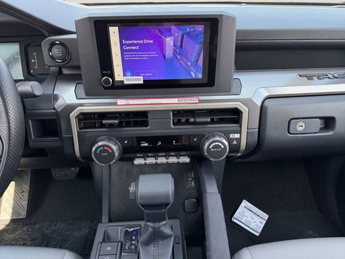 Used 2026 Toyota Tacoma SR5 AWD/4WD image 10