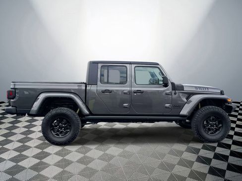 Used 2023 Jeep Gladiator Sport AWD/4WD image 6