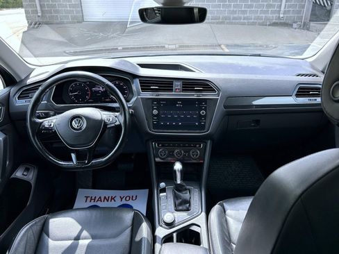 Used 2018 Volkswagen Tiguan SEL Premium AWD/4WD image 12