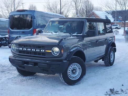 New 2025 Ford Bronco 4-Door image 1