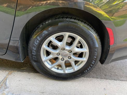 Used 2020 Chrysler Pacifica Touring-L FWD image 23