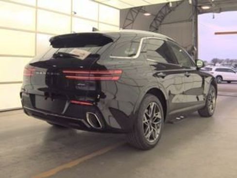 Used 2022 Genesis GV70 2.5T w/ Select Package image 3