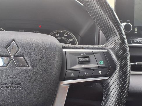 Used 2024 Mitsubishi Outlander SE AWD/4WD image 24