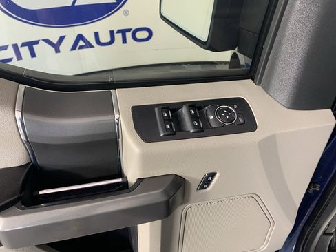 Used 2017 Ford F150 XLT w/ Equipment Group 302A Luxury AWD/4WD image 15