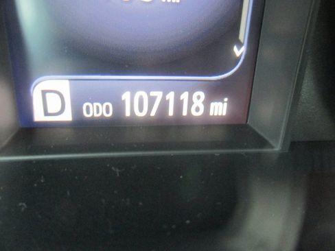 Used 2017 Toyota Camry XSE image 24