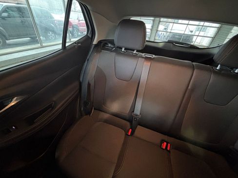 Used 2025 Buick Encore GX Preferred image 38