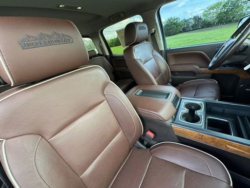 Used 2014 Chevrolet Silverado 1500 High Country w/ High Country Premium Package AWD/4WD image 32