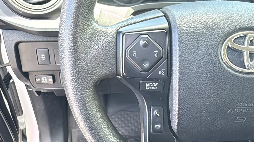Used 2022 Toyota Tacoma SR AWD/4WD image 16