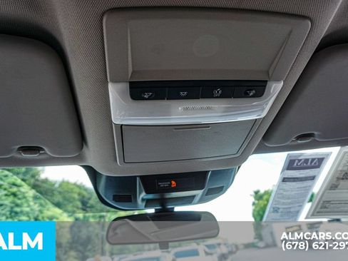 Used 2024 Nissan Rogue S FWD image 32