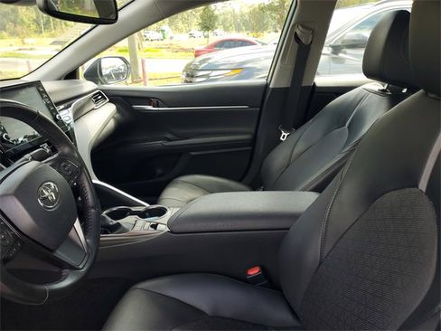 Used 2023 Toyota Camry XSE image 13