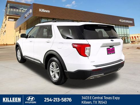 Used 2023 Ford Explorer XLT w/ Equipment Group 202A image 5