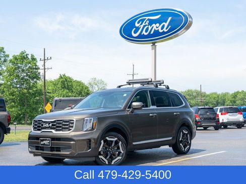 Used 2025 Kia Telluride S AWD/4WD image 1