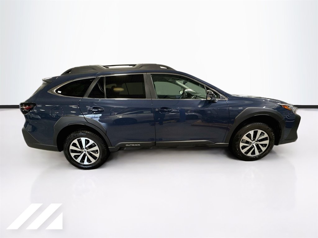 Used 2024 Subaru Outback Premium AWD/4WD image 4