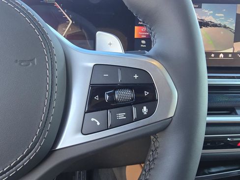 New 2026 BMW X6 xDrive40i w/ Climate Comfort Package image 21