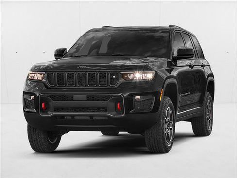 Used 2023 Jeep Grand Cherokee Summit w/ Adv Protech Group IV AWD/4WD image 1