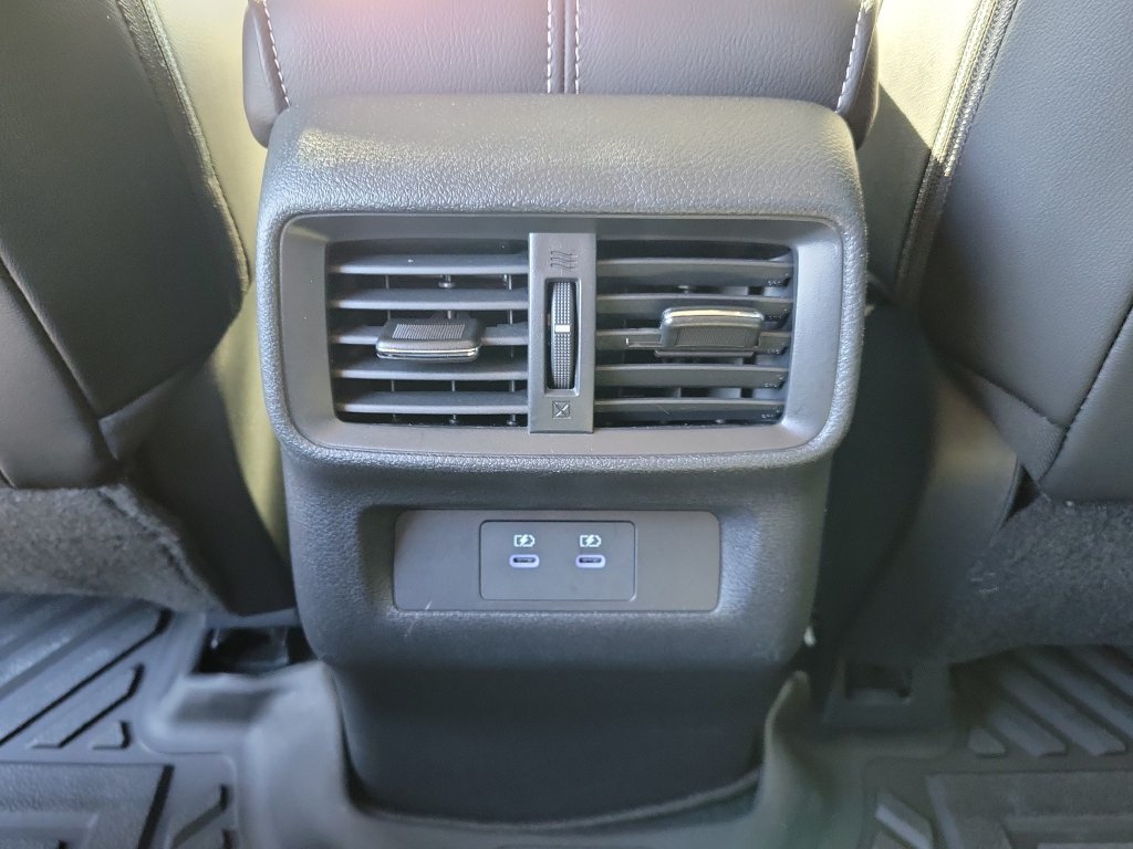 Used 2025 Nissan Murano SV FWD image 17