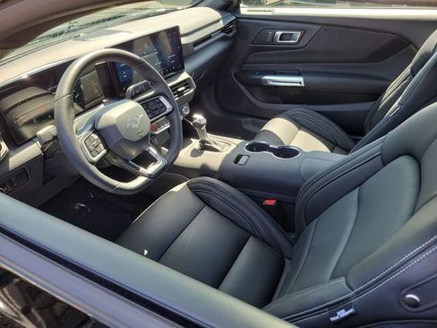 Used 2026 Ford Mustang Coupe RWD image 3