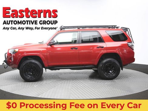 Used 2021 Toyota 4Runner Venture w/ Moonroof Package AWD/4WD image 60