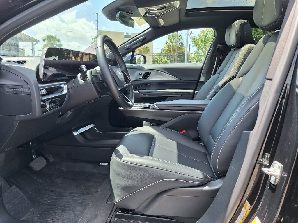 Certified 2024 Cadillac Lyriq Tech w/ Driver Assist Package AWD/4WD image 14