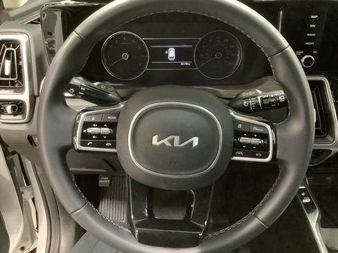 Certified 2023 Kia Sorento S w/ Panoramic Sunroof Package image 10