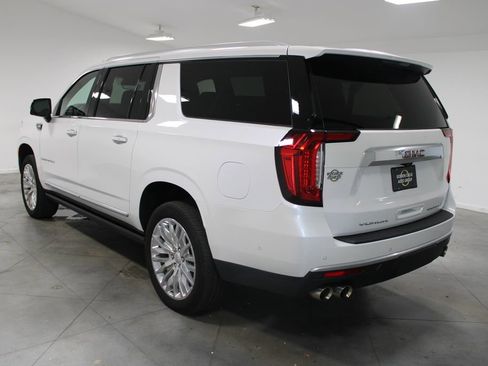 Used 2024 GMC Yukon XL Denali w/ Denali Reserve Package AWD/4WD image 7