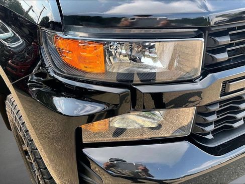 Used 2020 Chevrolet Silverado 1500 Custom Trail Boss w/ Custom Convenience Package AWD/4WD image 29