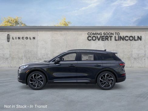 New 2026 Lincoln Corsair Reserve w/ Towing Package image 2
