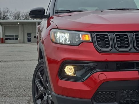 New 2026 Jeep Compass Limited AWD/4WD image 9