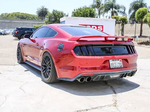 Used 2017 Ford Mustang GT w/ GT Performance Package RWD image 7