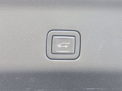 Used 2023 Cadillac Escalade ESV Premium Luxury image 12