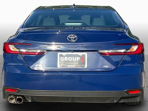 Used 2025 Toyota Camry SE FWD image 5