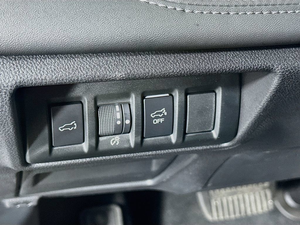 Used 2024 Subaru Outback Limited AWD/4WD image 15