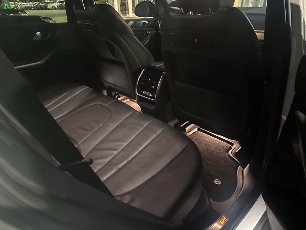 Used 2019 BMW X5 xDrive40i w/ Convenience Package AWD/4WD image 18
