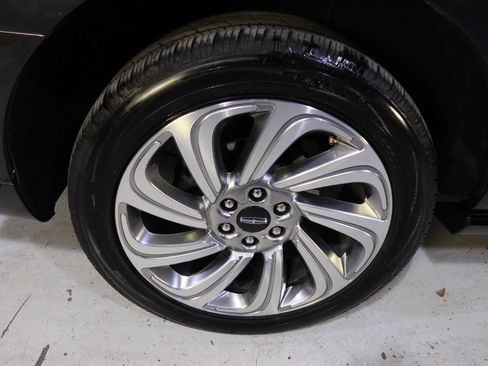 Used 2024 Lincoln Navigator Reserve image 40