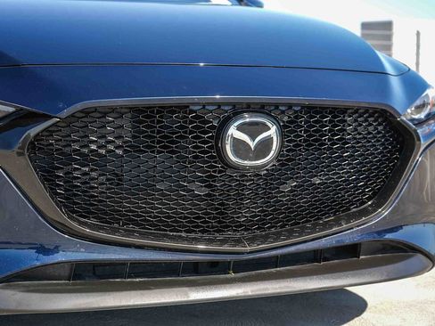 Used 2024 MAZDA MAZDA3 s FWD image 5
