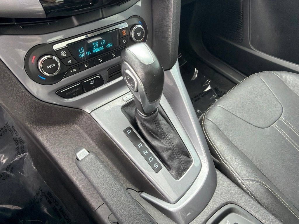 Used 2014 Ford Focus Titanium FWD image 28