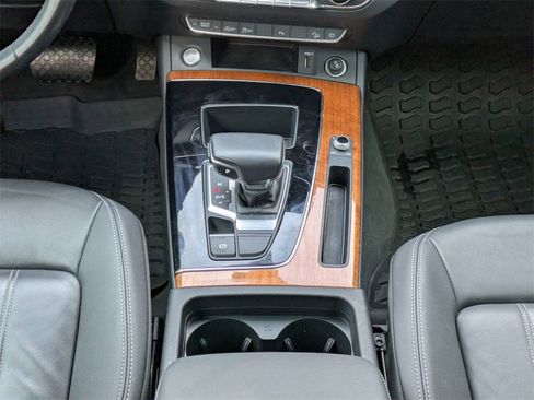 Used 2023 Audi Q5 2.0T Premium w/ Convenience Package image 20