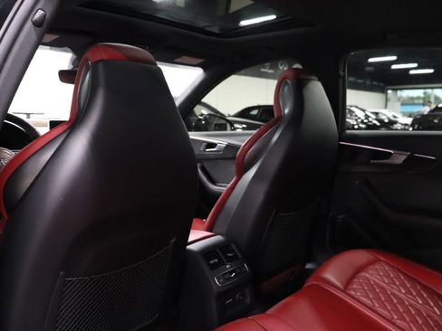 Used 2019 Audi S4 Prestige w/ Prestige Package image 17