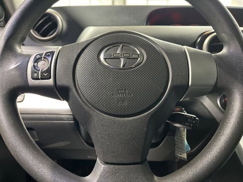 Used 2011 Scion xB FWD image 19
