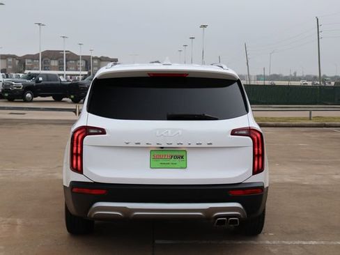 Used 2022 Kia Telluride S image 6