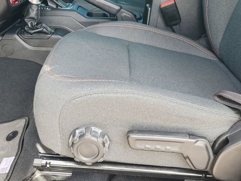 Used 2024 Jeep Gladiator Rubicon image 23