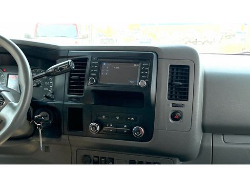 Used 2015 Nissan NV 3500 SV w/ Technology Package RWD image 13