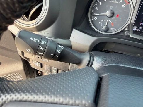 Used 2022 Toyota Tacoma TRD Sport w/ TRD Premium Sport Package AWD/4WD image 29