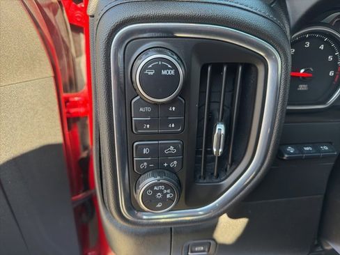 Used 2020 Chevrolet Silverado 2500 LTZ w/ LTZ Premium Package image 28