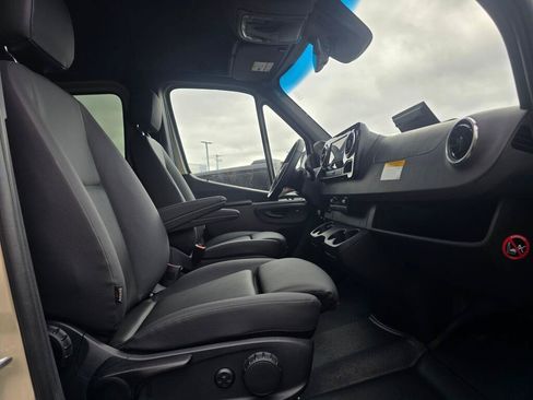 New 2026 Mercedes-Benz Sprinter 2500 image 23