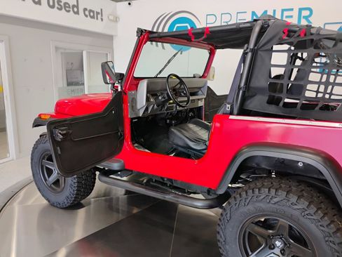 Used 1995 Jeep Wrangler Rio Grande AWD/4WD image 28