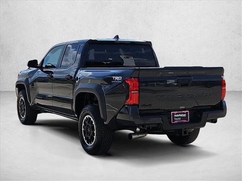 Used 2024 Toyota Tacoma TRD Off-Road image 8