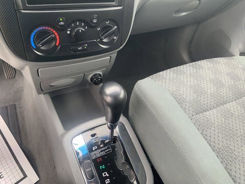 Used 2005 Chevrolet Aveo LS image 14